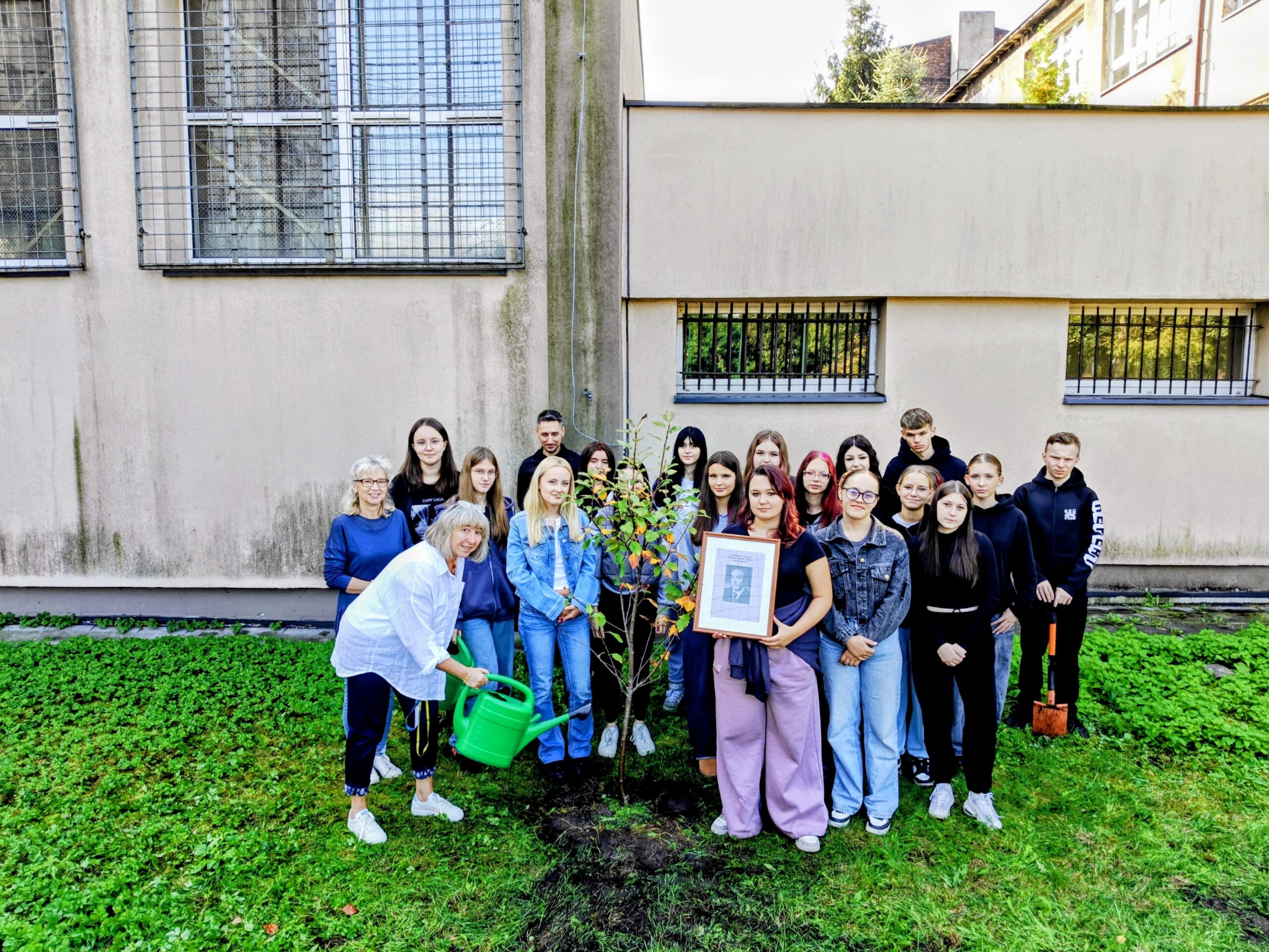 Jarząb Wolności im. Józefa Czekalskiego posadzony na terenie naszej szkoły